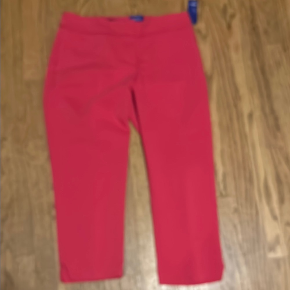 Apt. 9 Size 6 Vibrant Hot Pink Capri Pants